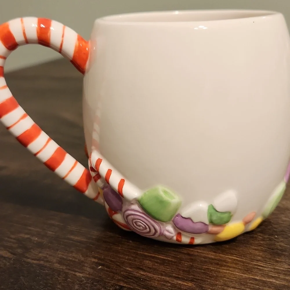 Tigger ( Winnie The Pooh ) Christmas Candyland Mug - Picture 4 of 7